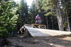 cycles et nature a vallnord pour la dh cup